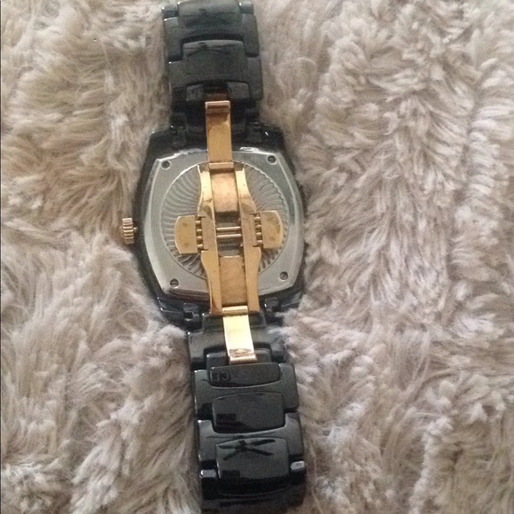 Versace Watch - Picture 3 of 8